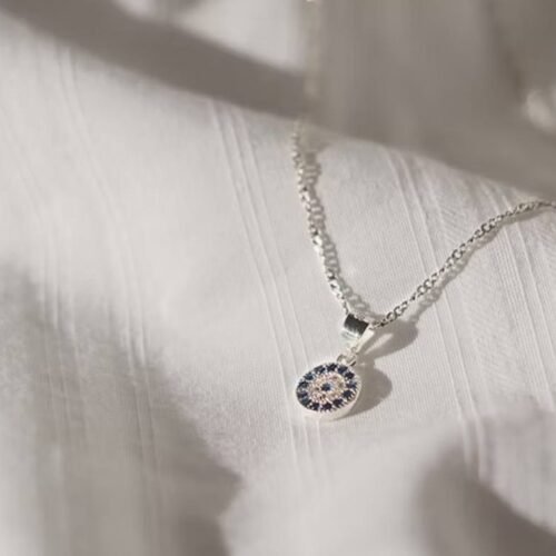 The One Piece of Jewelry That Instantly Elevates Any Outfit